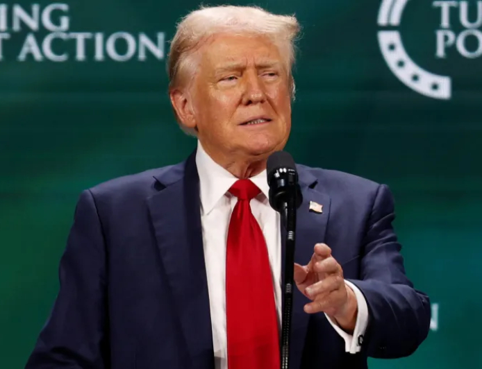 Bitcoin wobbles as Trump delivers pro-crypto conference speech