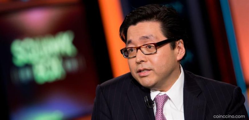 Tom Lee Says AI and Blockchain Could Supercharge Bank Stocks in 2026