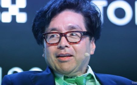 Tom Lee: Stop Trying to Time the Bottom — Start Buying the Dip in Crypto