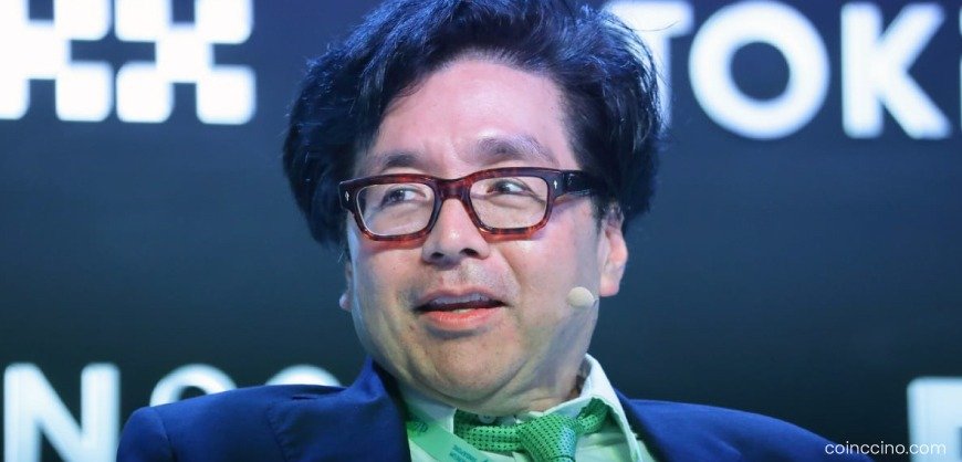 Tom Lee: Stop Trying to Time the Bottom — Start Buying the Dip in Crypto